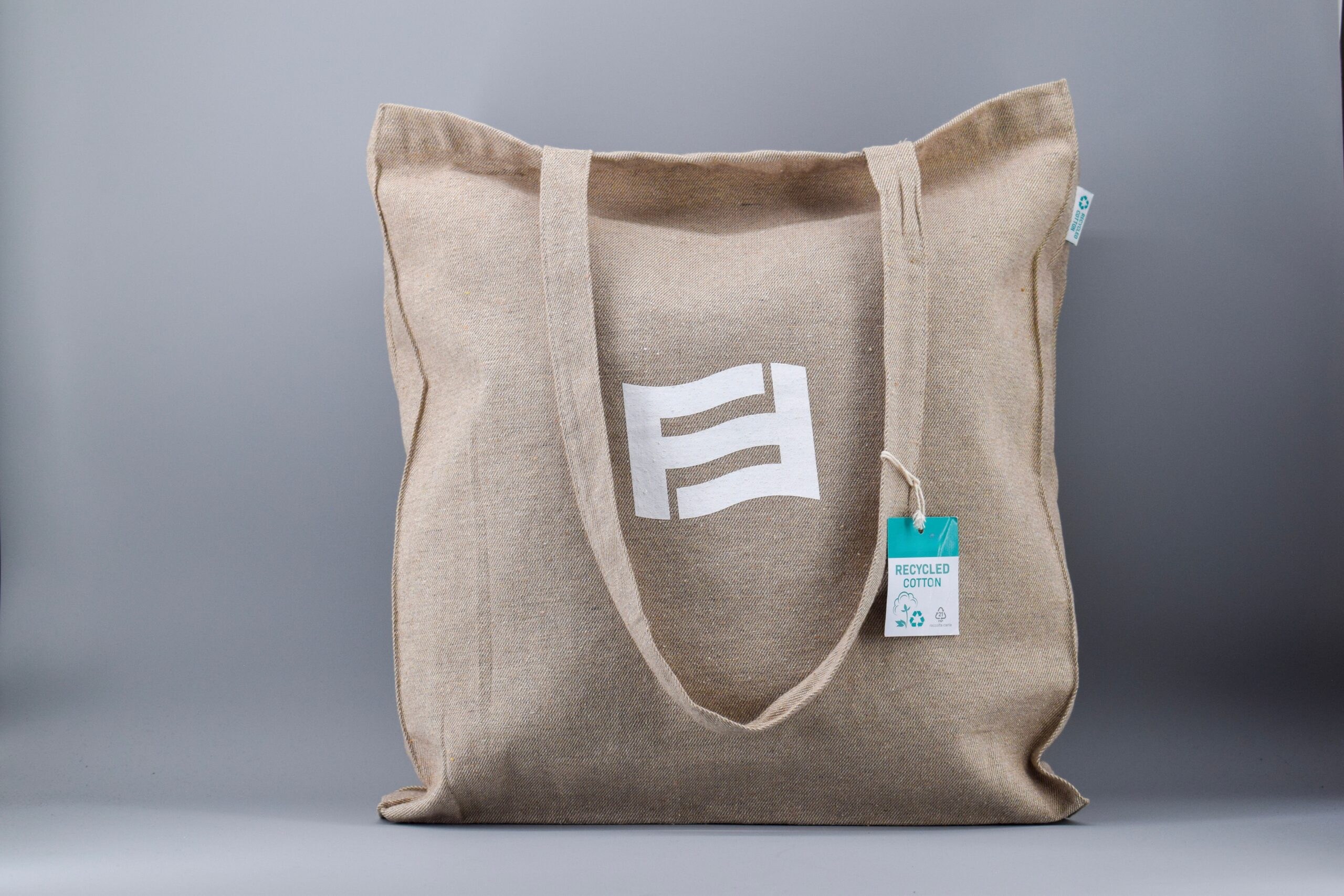 b8ef06f4-128d-4779-9d5c-c4241290dc7a